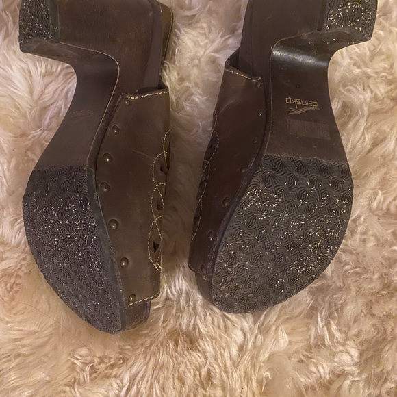 TRADED.   Good Condition Adorable Dansko Clog Sandals 38 Whiskey Brown - Picture 4 of 5